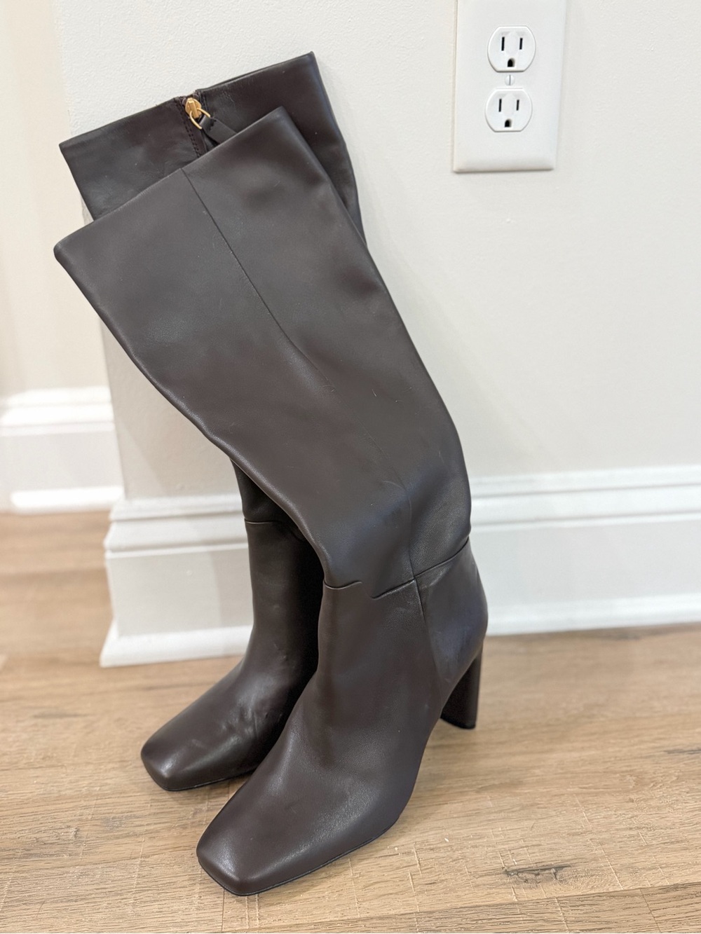 Sarto Women’s Brown Leather Knee High Boots Square Toe Stiletto Zip Size 7